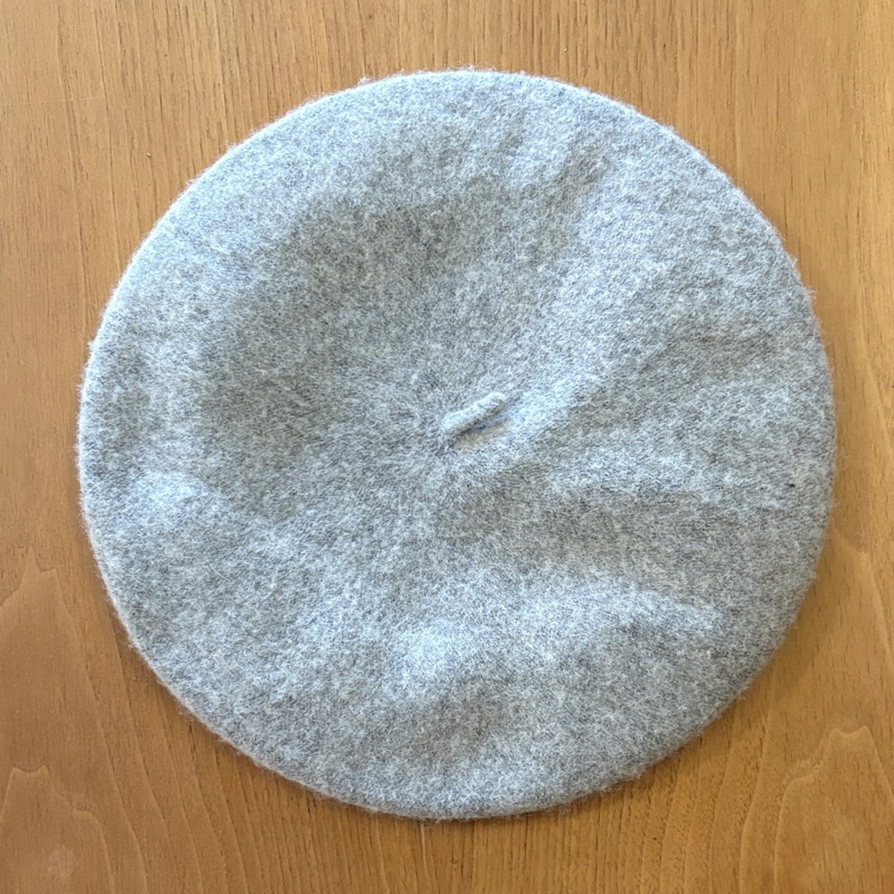 Nine West Chic Light Gray Beret Wool Blend Preppy Chic